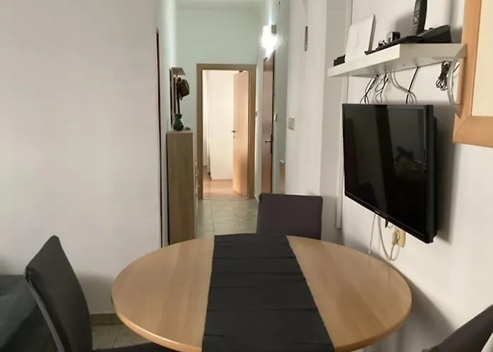 Mila - Free Parking And Wifi Appartement Rijeka