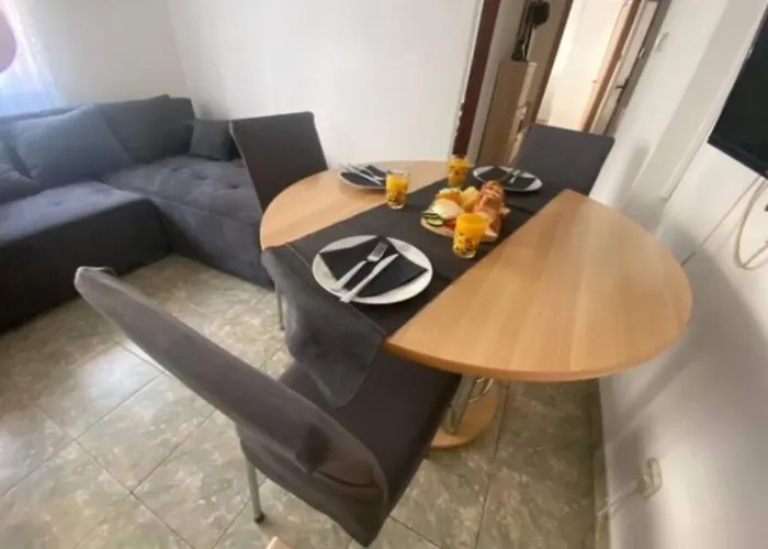 Mila - Free Parking And Wifi Appartement