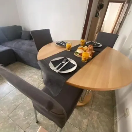Mila - Free Parking And Wifi Apartment